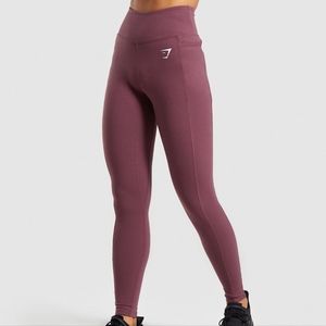 Gymshark berry dreamy leggings - size M